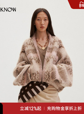MEDIUM WELL X LOOKNOW2025年秋季新款燕麦绒落肩针织外套女