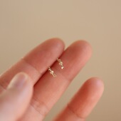 S925纯银镀18k金耳钉交叉双钻极简X型蝴蝶结日常迷你简约耳饰女