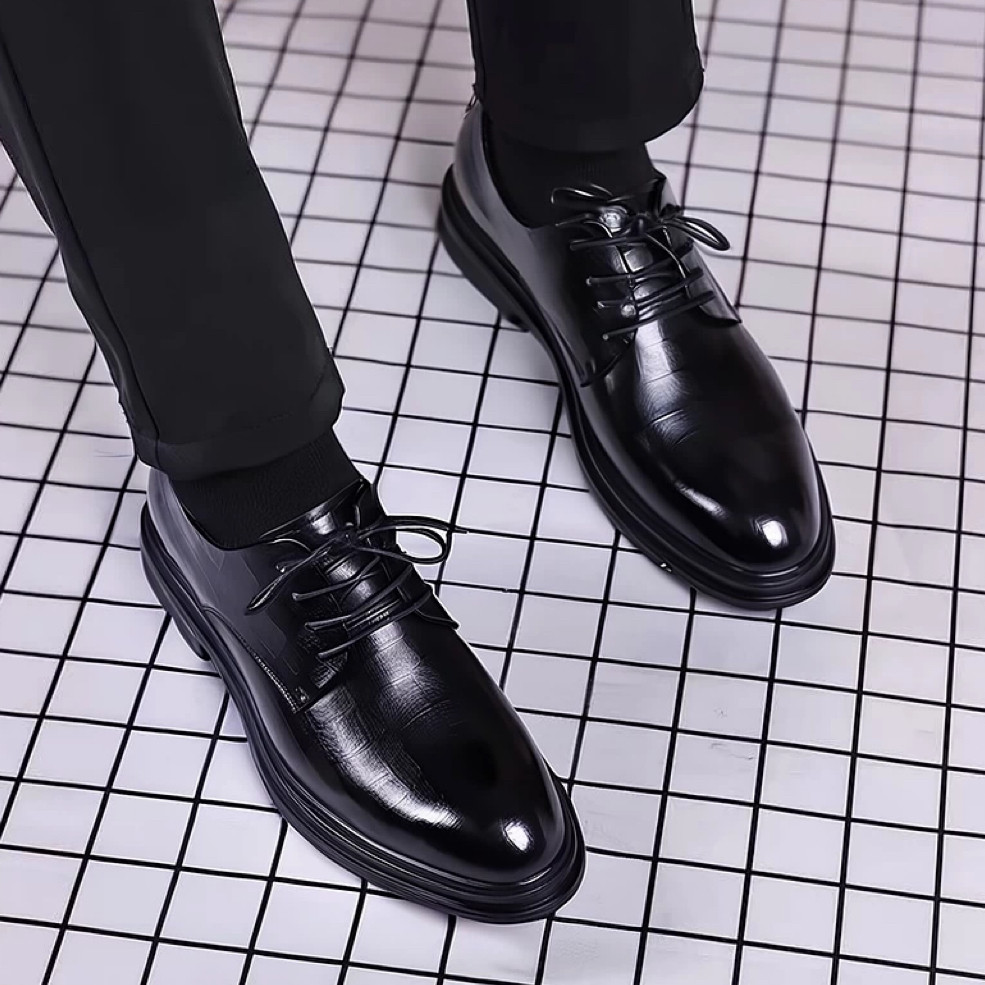 黑色软底西装皮鞋商务正装
