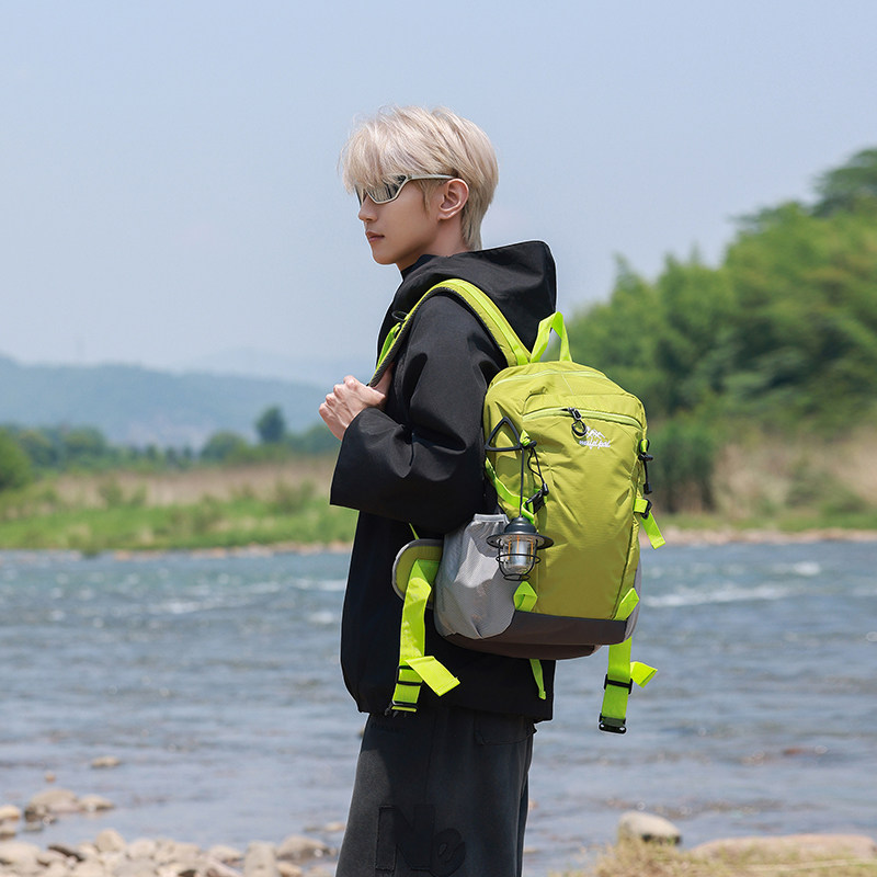 新款双肩包男女同款书包户外登山运动多功能大容量轻便旅行背包