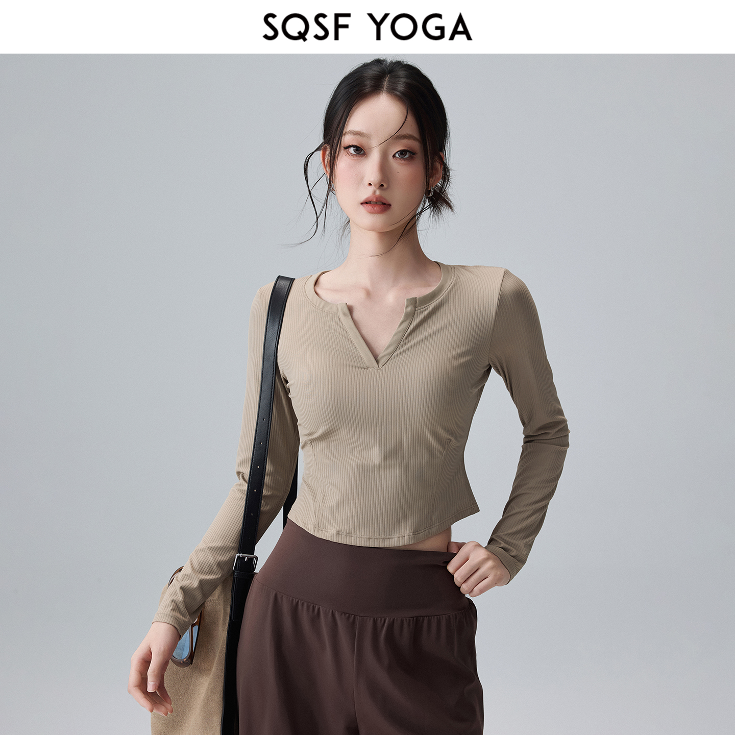 SQSF带胸垫瑜伽服女秋季跑步训练运动长袖修身显瘦普拉提健身上衣