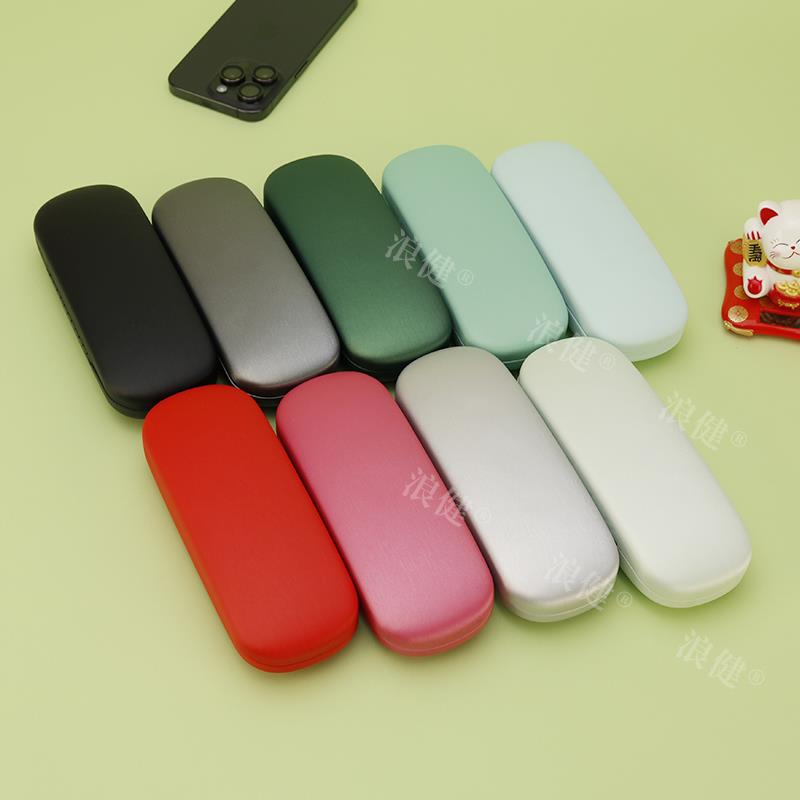 【行业热销】日本眼镜盒男便携金属抗压防摔近视老花太阳墨镜质感