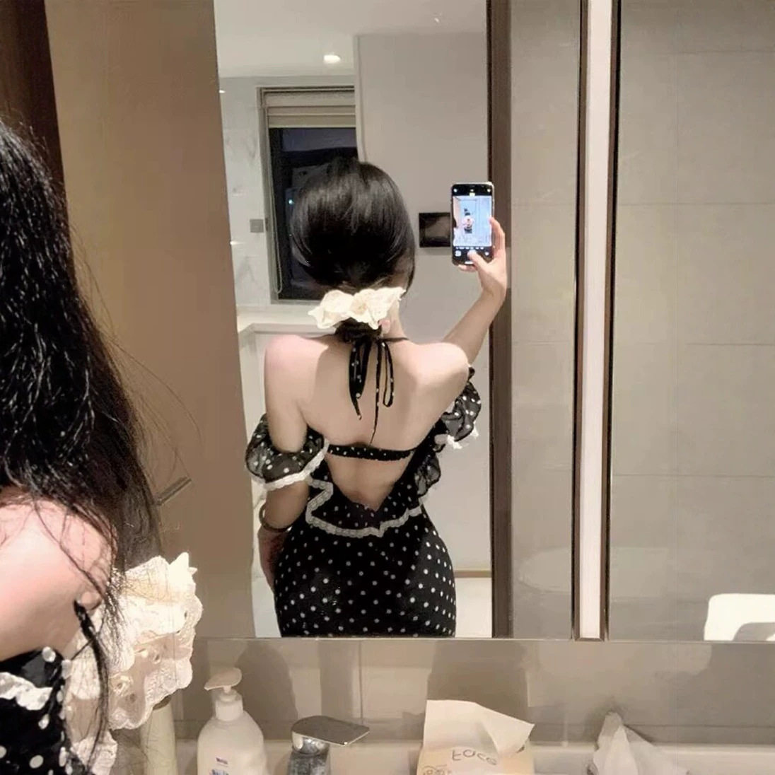 2026新款今年流行巨好看的法式漂亮海边度假黑色连衣裙子女夏涤纶