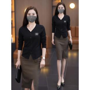 ROUMIKL时尚v领长袖t恤女2025秋季新款洋气修身显瘦短款打底衫体