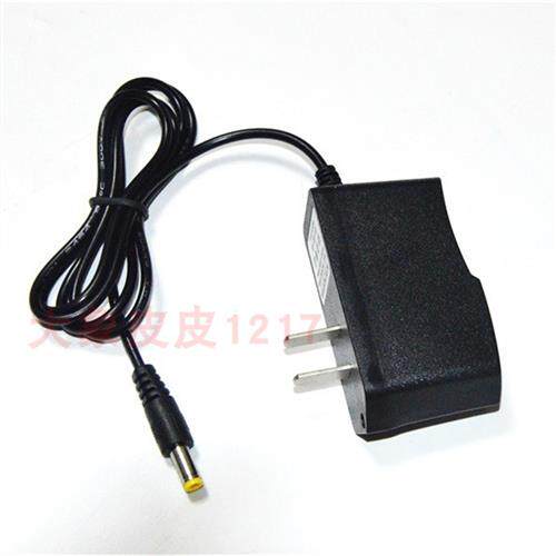 双源 NO 9806 9610数码两件式LED头灯 探照灯 充电器怎么看?
