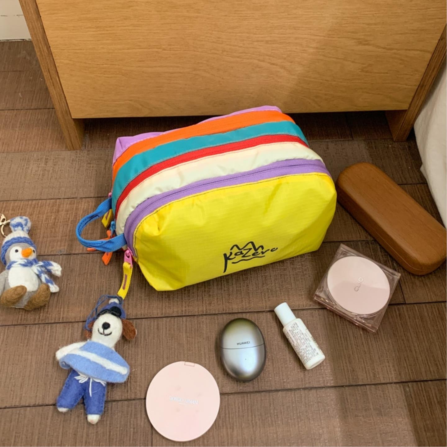多巴胺撞色化妆包三层分隔新款便携护肤品洗漱用品收纳韩系手拿包
