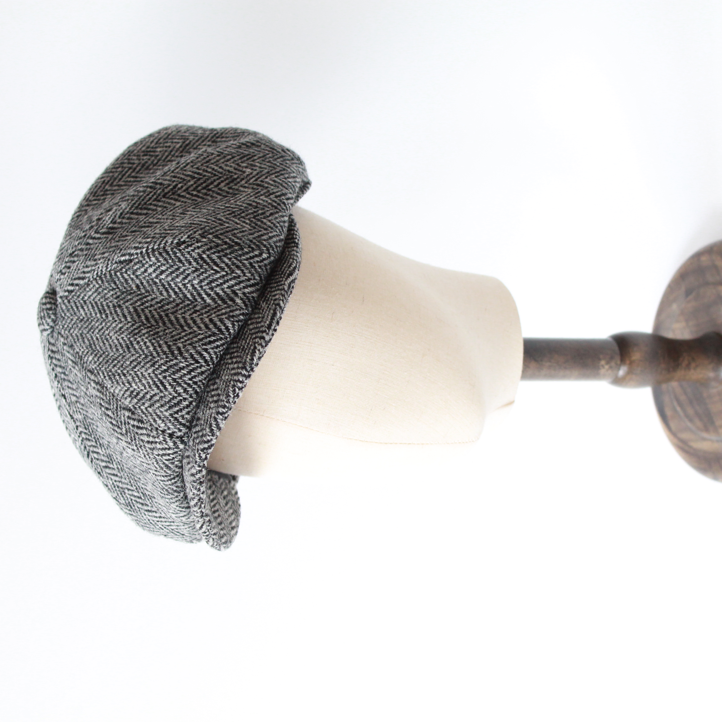 卡萌莎春秋新款羊毛哈里斯报童帽