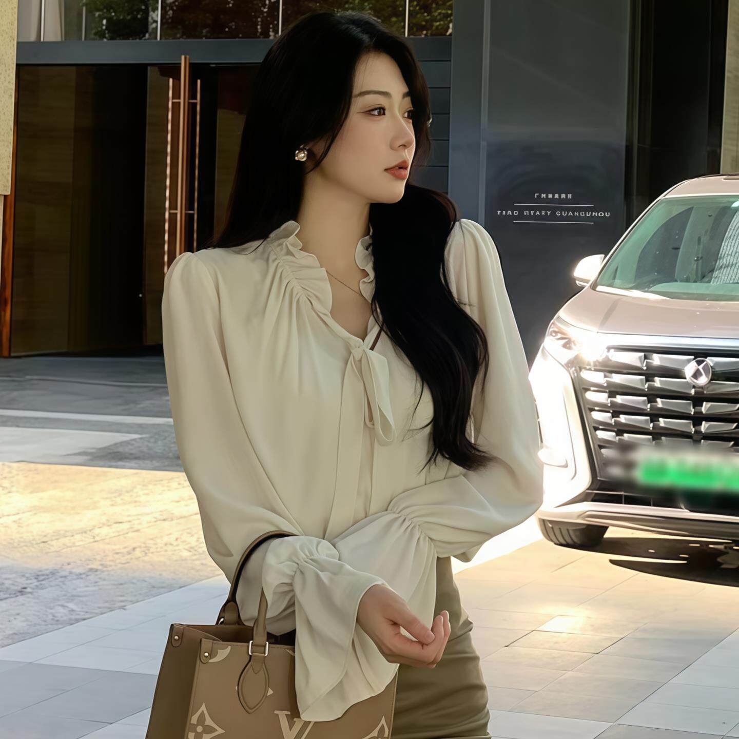 JOYIASS木耳边系带喇叭袖衬衫女2025新款秋季超好看内搭长袖衬衣