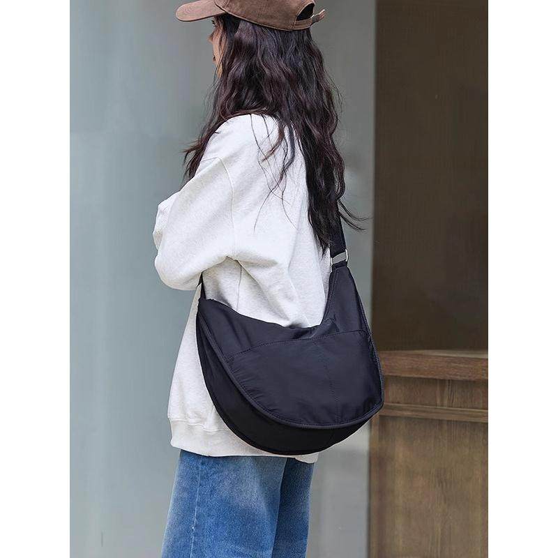 香港袋2025新时尚防水尼龙饺子包女士大容量轻肩斜挎包,箱包皮具/热销女包/男包,时尚帆布包,淘宝优惠券,粉丝福利购,淘宝优惠卷