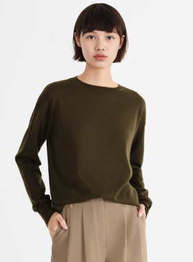 小着暖冬 LK33 橄榄绿色圆领精细羊毛衫 轻盈创想