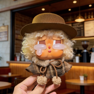 哭娃crybaby全速起航娃衣度假系列搪胶沙滩小憩挂件10厘米连衣裙