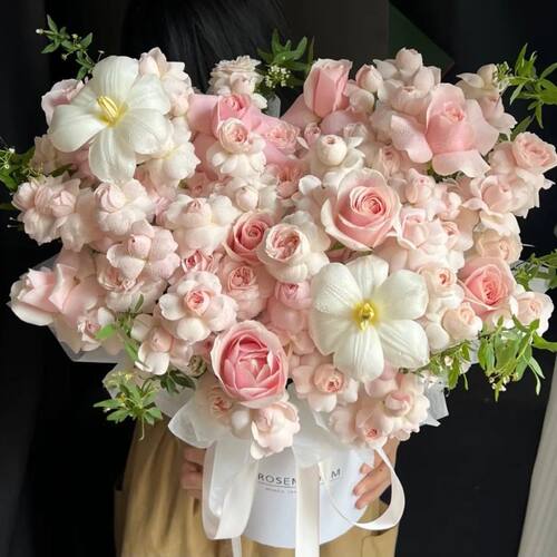 轻奢36朵仙子之吻抱抱桶花束送爱人闺蜜生日纪念日鲜花北京闪购