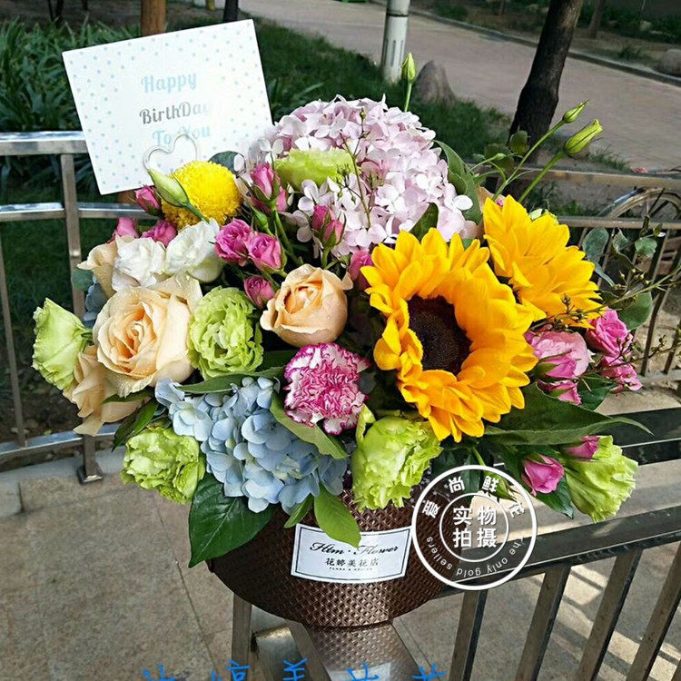 ins北京抱抱桶玫瑰向日葵鲜花同