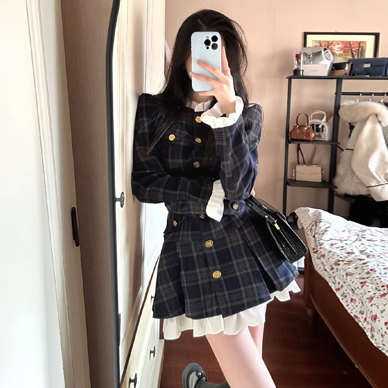 韩系富家千金穿搭氛围感连衣裙秋冬季新款高级感小香风miu系裙子
