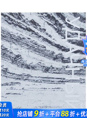 【现货】幸运/乌达奇尼：汉娜·范·阿舍 LUCKY / Udachny: Hanne Van Assche 原版英文摄影作品集人文景观 正版进口书