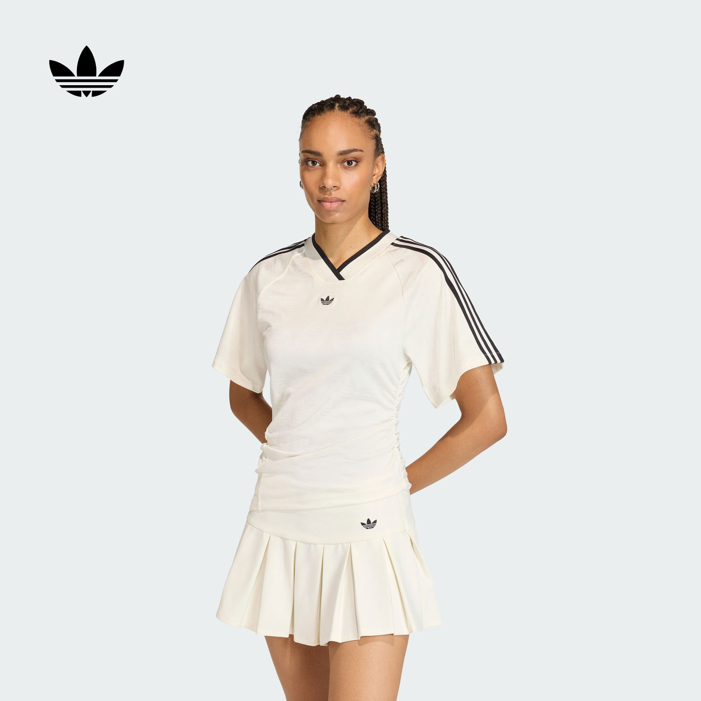 球衣风修身三条纹V领运动短袖T恤女装新款adidas阿迪达斯三叶草