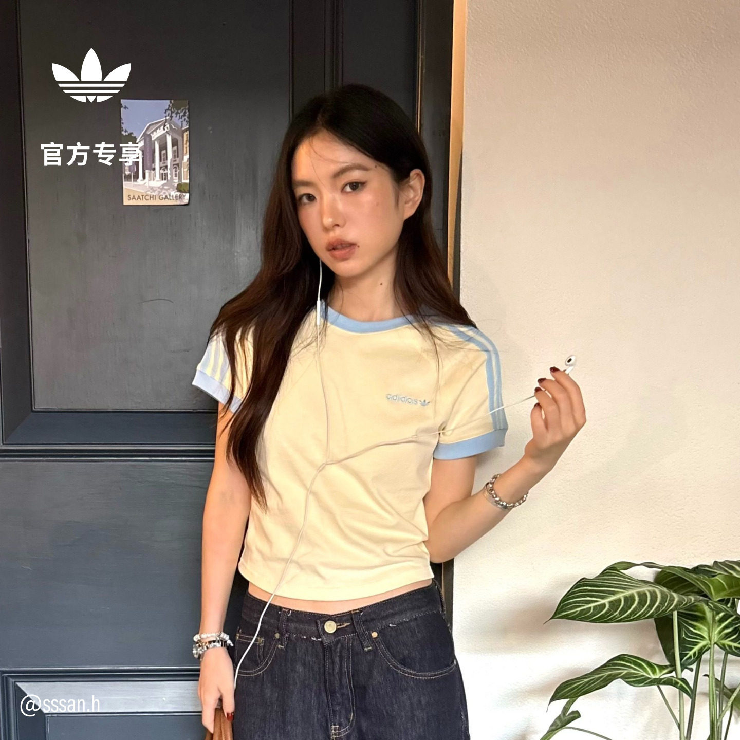 三条纹舒适圆领运动短袖T恤女装adidas Originals阿迪达斯三叶草