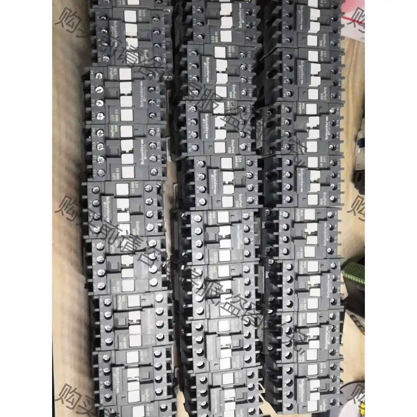 施耐de交流接触器LC1 N0901控制电压AC24V拆机件成 议价再拍 拆机