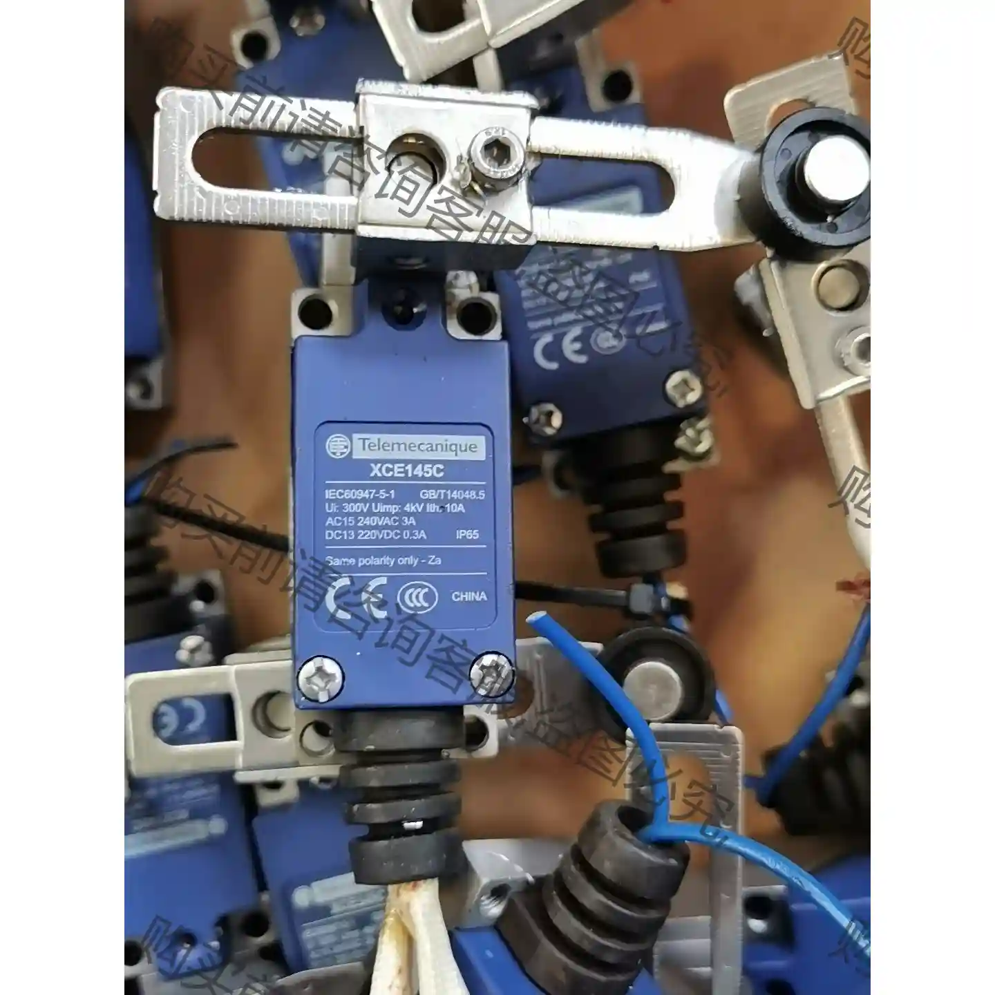 施耐de限位开关XCE145C，二手拆机，成色还可以，标价单价 议价再