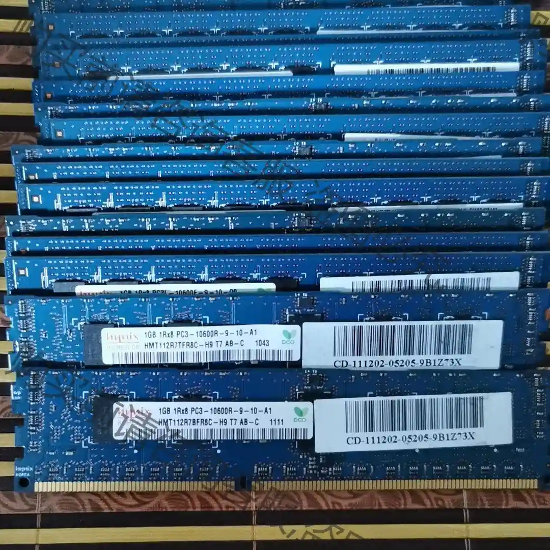 现代 1GB 1Rx8 PC3-10600R-9-10-A1 议价再拍 拆机件