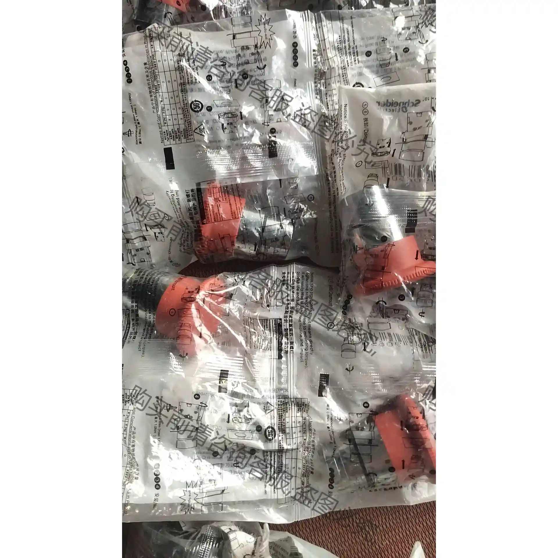 施耐de按钮，ZB2-BS54C（共42个）， ZB2-BZ1 议价再拍 拆机件