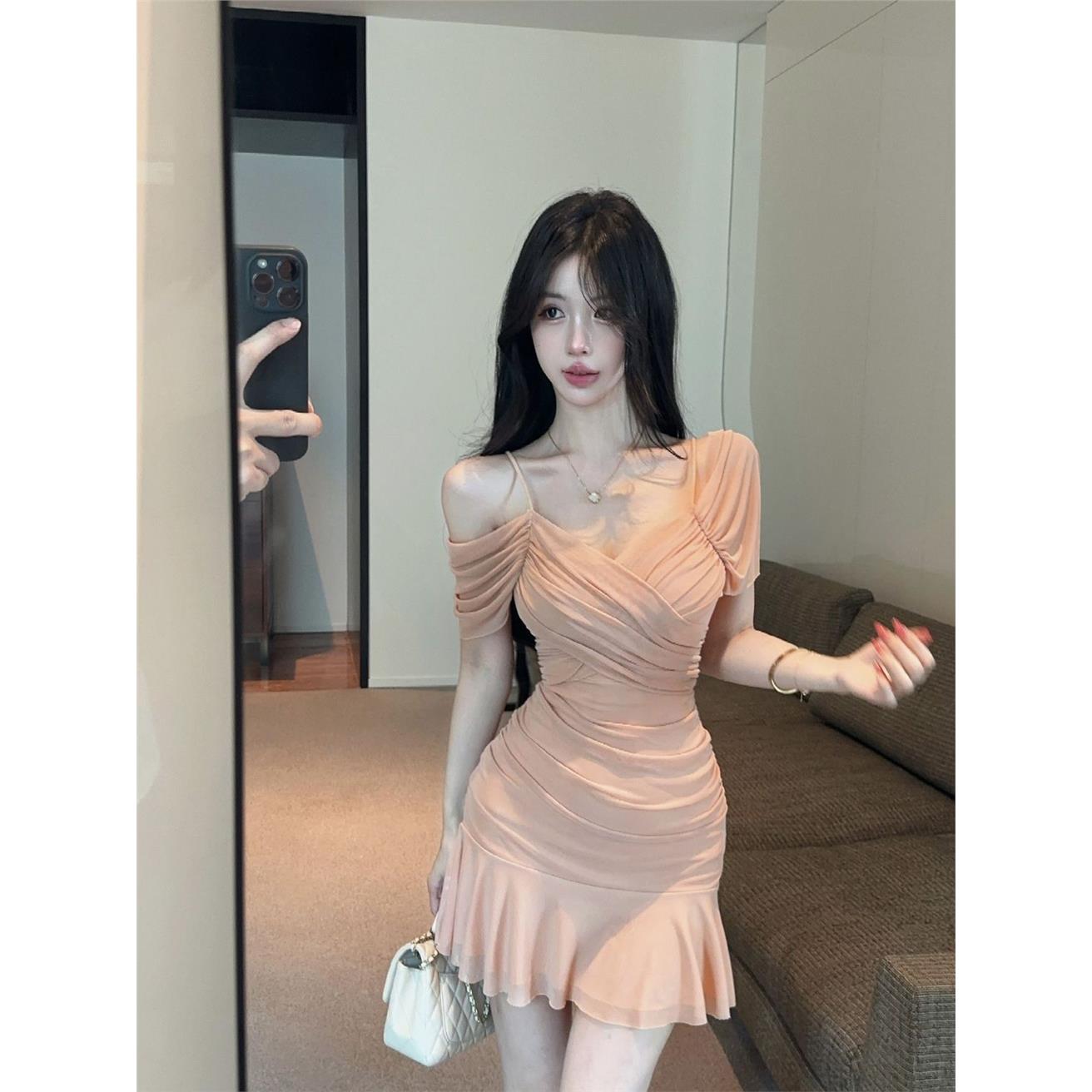 性感辣妹风吊带网纱连衣