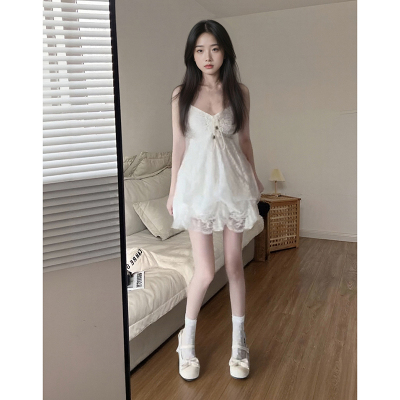 水色梦  春季爆款古着花苞裙法式甜美气质蕾丝拼接吊带裙短裙