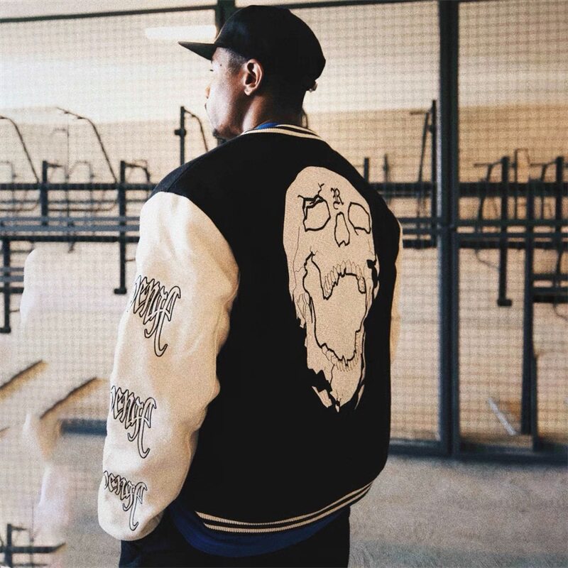 RevengeVarsity骷髅刺绣棒球服