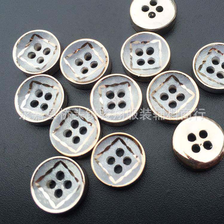 现货UV金边四眼电镀树脂碗扣纽服装纽扣