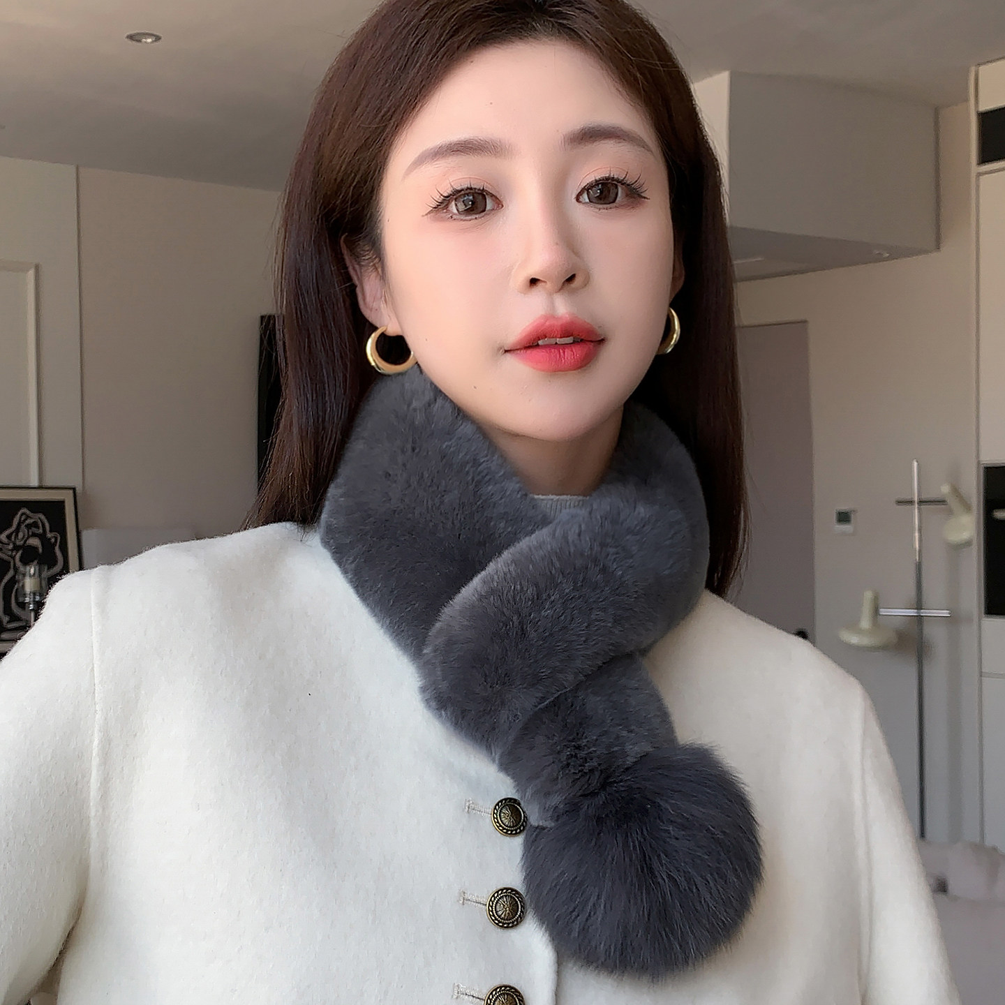 2025新款獭兔毛围巾女短款秋冬狐狸户外出游纯色韩版保暖皮草围脖