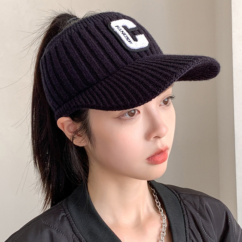 加绒保暖性好。