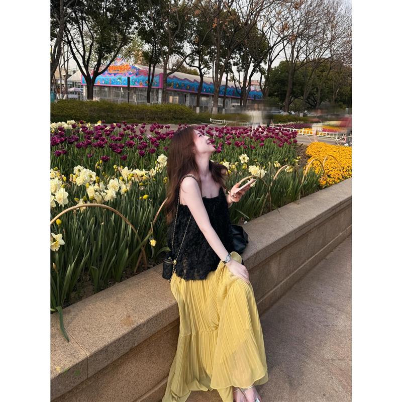 BLLOUKE花瓣吊带背心上衣百褶半身裙两件套女夏韩系设计感显白穿