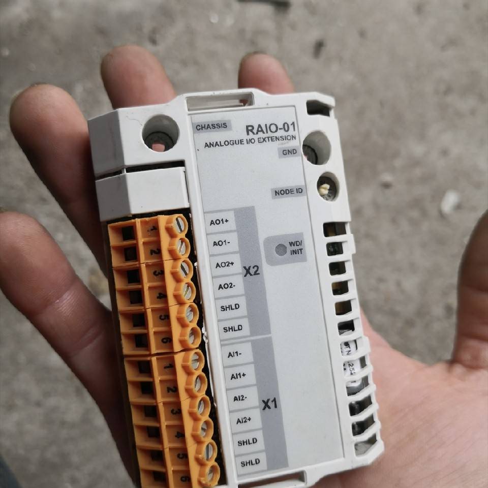 可维修变频器模拟量扩展模块RAIO-01，成色如