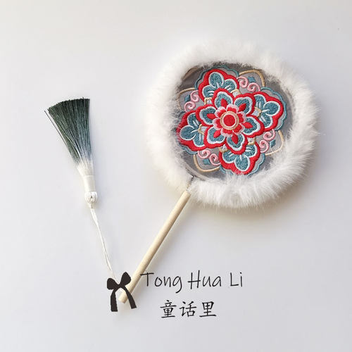 中式国风团扇儿童汉服双面刺绣掌中扇子小女孩马面裙古风新年宝宝