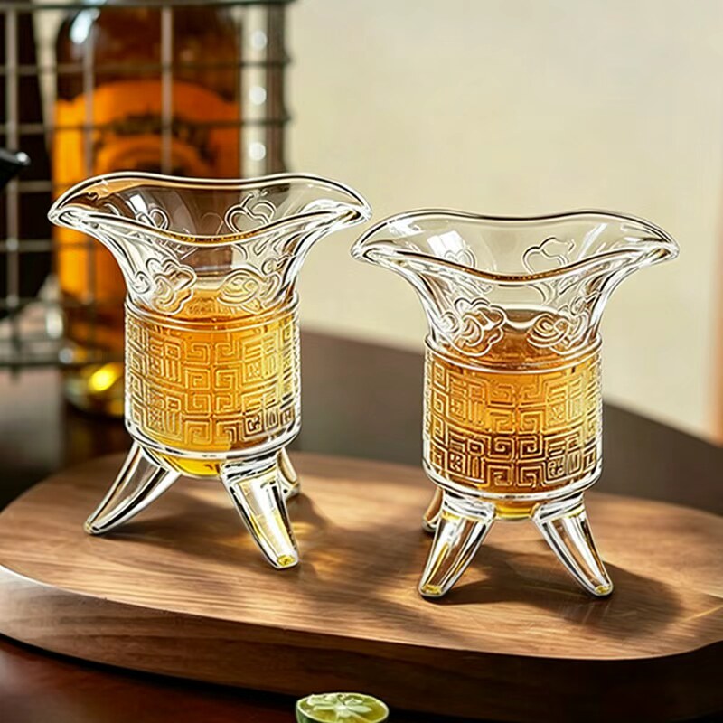 帝王酒杯秦始皇三足鼎仿古帝王爵杯创意搞怪帝王侯爵杯玻璃水杯子图片