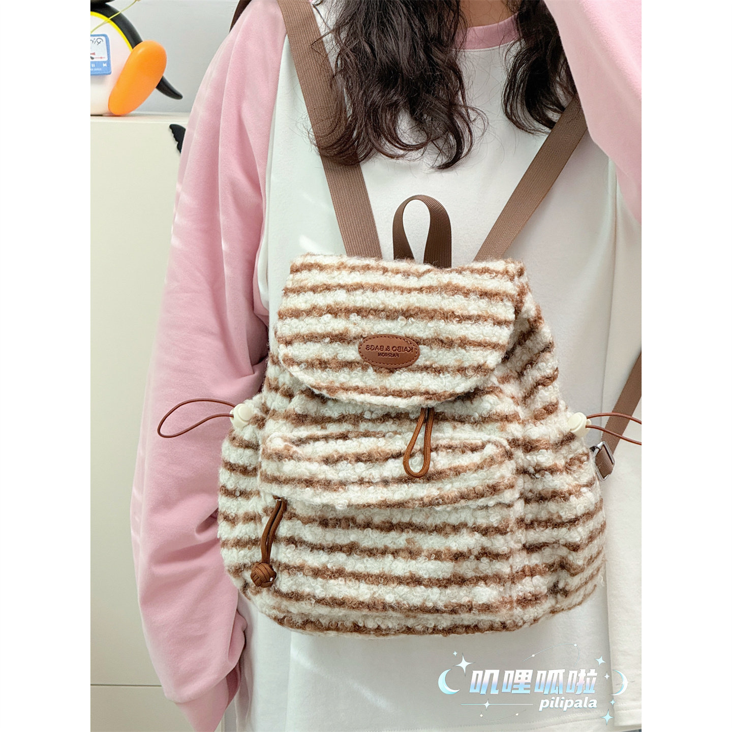 叽哩呱啦冬季新款原创复古毛绒迷你双肩包女生日常通勤外出小背包