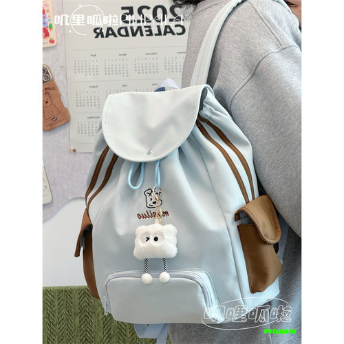 日系可爱卡通双肩包大容量书包