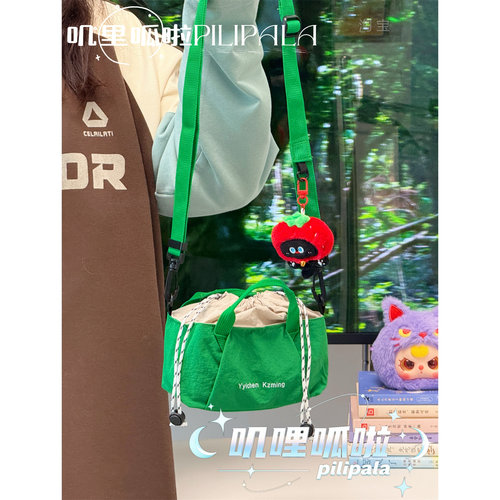 撞色斜挎单肩手机包户外运动小包