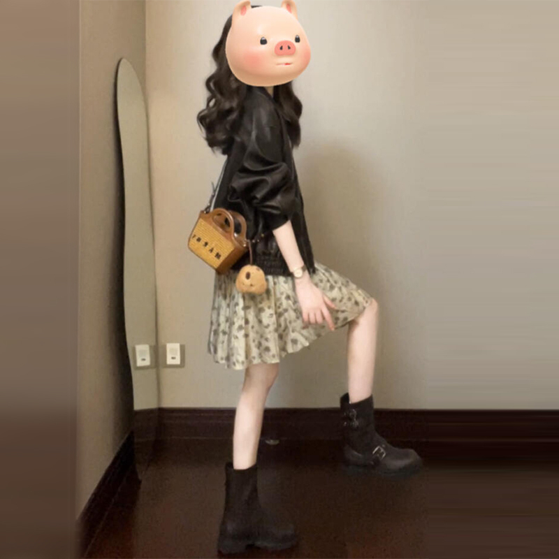 小个子女生如何穿出高级感？法式碎花连衣裙内搭短裙搭配技巧