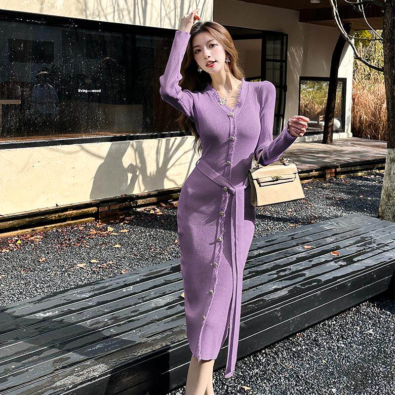 BLLOUKE法式v领长袖针织连衣裙女秋冬内搭收腰修身长款显瘦包臀毛