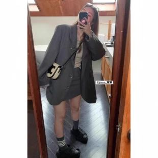 黑哥直筒新款秋半身裙GIRL百搭显瘦气质女极简主义HEY西装短裙