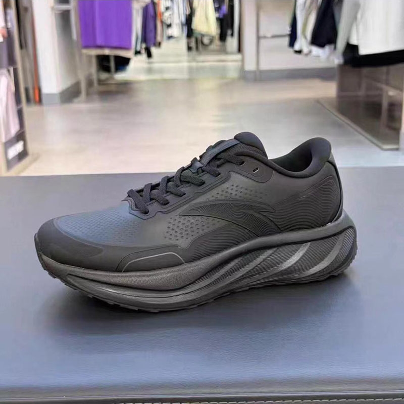 安踏旅步2.5代防滑耐磨运动鞋