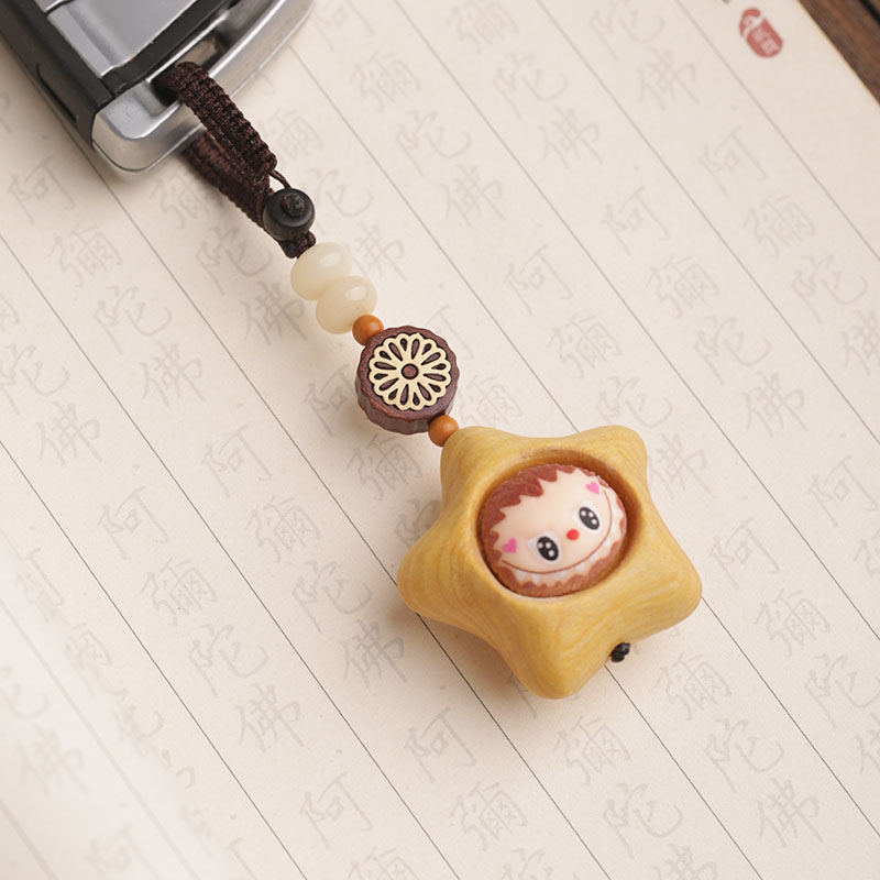 高档檀木星星娃娃汽车挂件女士钥匙扣挂饰可爱挂件