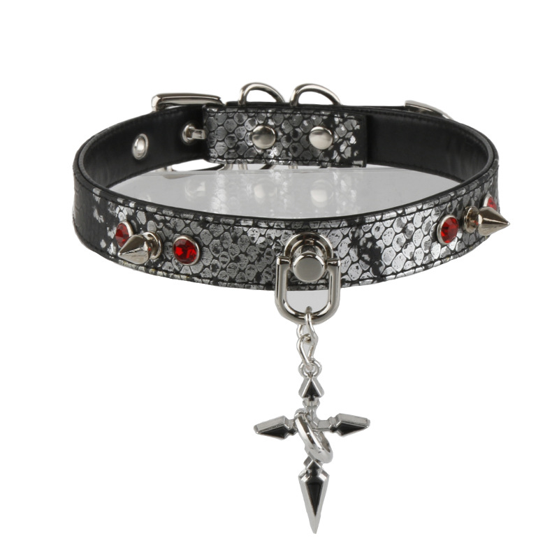 蛇皮十字架小众项圈choker手作朋克哥特亚文化蛇皮铆钉脖环项链