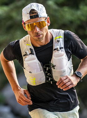 COMPRESSPORT户外越野包 UltRunS背包 Evo10可调带水壶运动包挂账