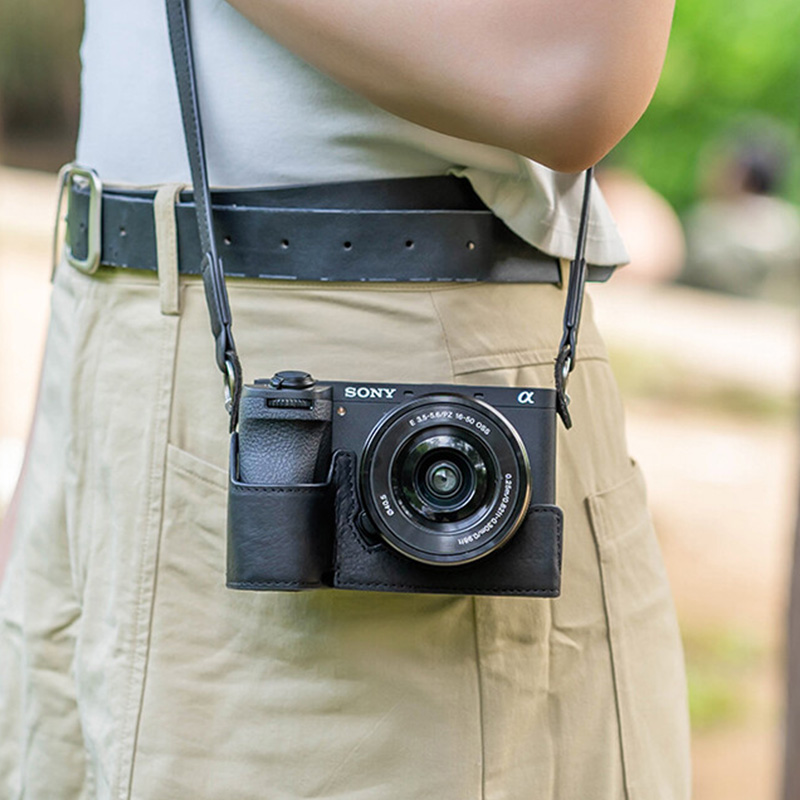 适用索尼相机油皮底座A6500相机包a6700保护套a7m4皮壳a7cZV-E10