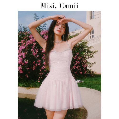 Misi,Camii甜美A字吊带裙