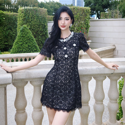 Misi.Camii链饰珠片绣蕾丝连衣裙