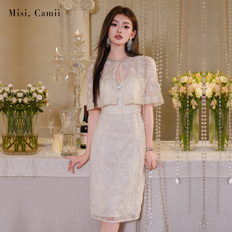 Misi.Camii钻饰钉珠绣花蕾丝披肩