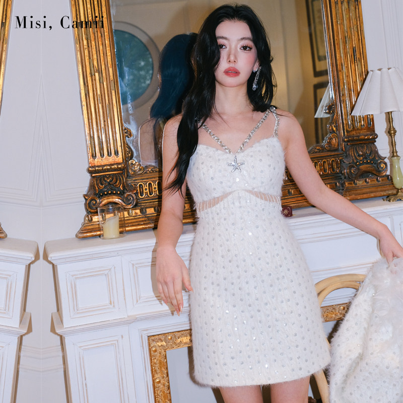 Misi.Camii2024新款女士名媛时尚性感镂空腰流苏吊带短